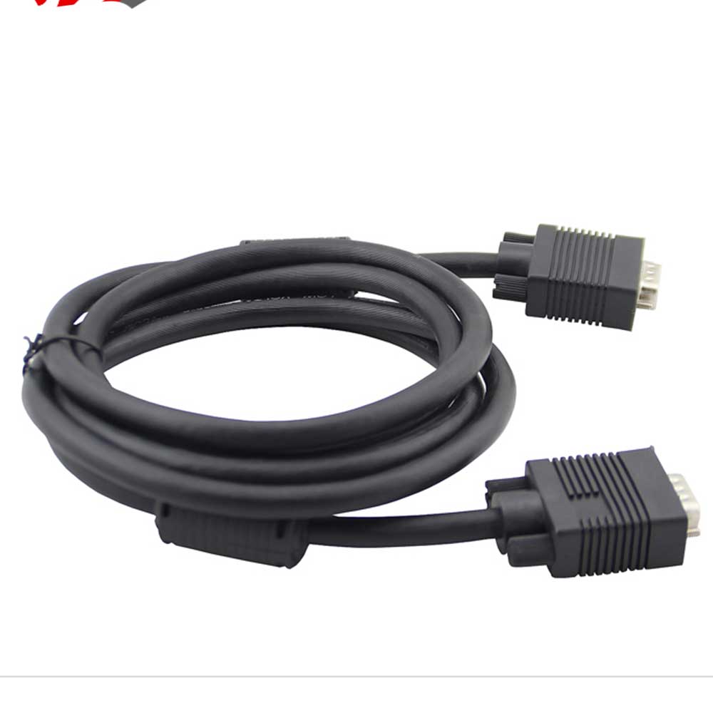 Close-Up of the 15-Pin Male Connector on VCOM VGA Cable